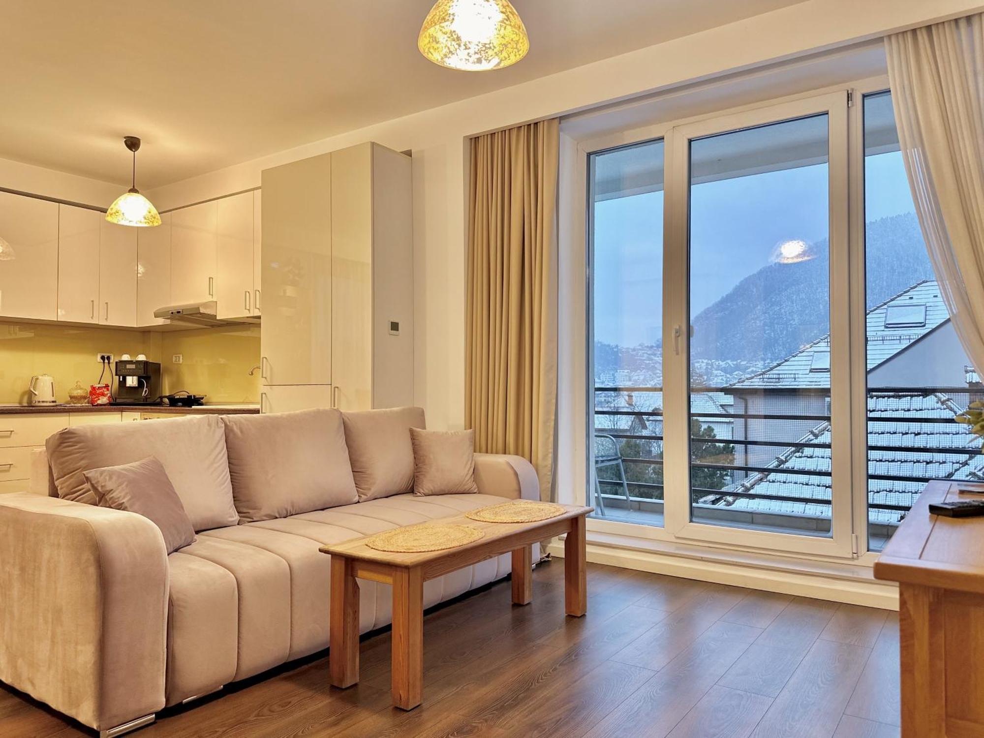 Central Premium Apartment Brasov Ngoại thất bức ảnh