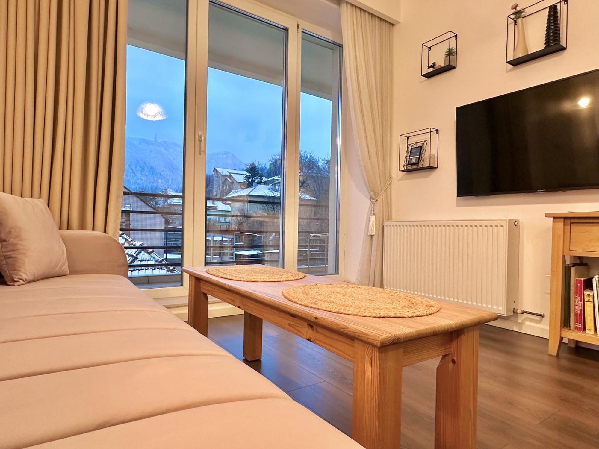 Central Premium Apartment Brasov Ngoại thất bức ảnh