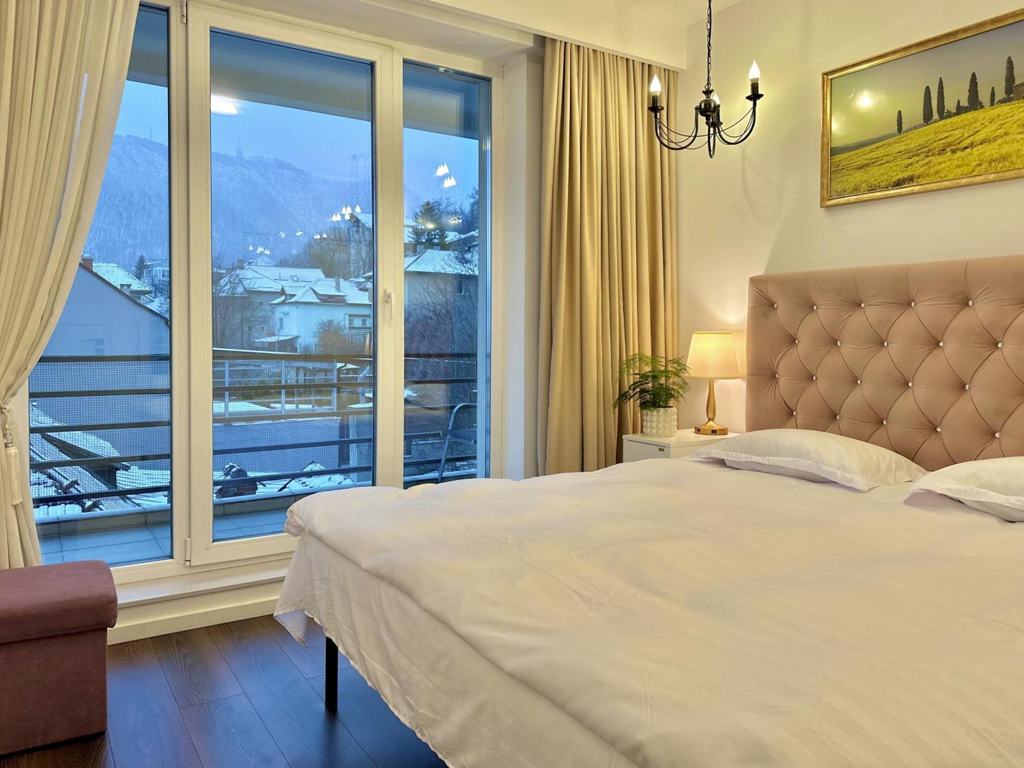 Central Premium Apartment Brasov Ngoại thất bức ảnh